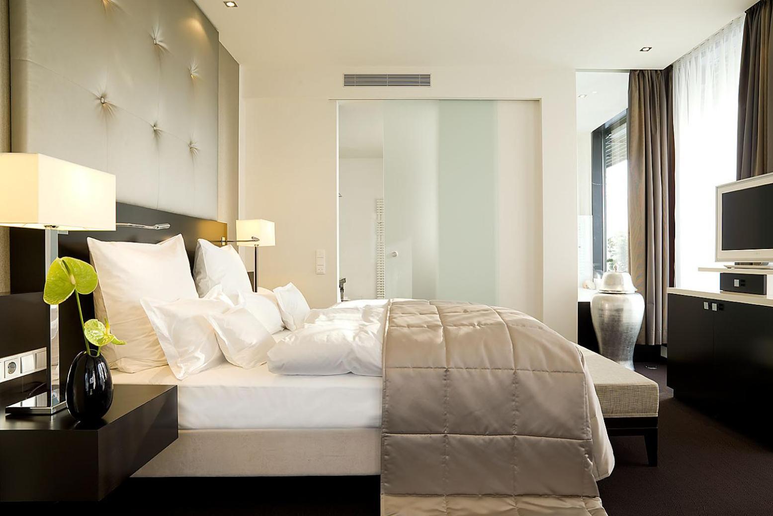 Suite Balcony,1244832094:JPEG